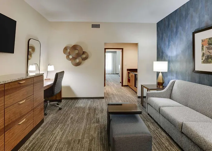 Hotel Drury Plaza