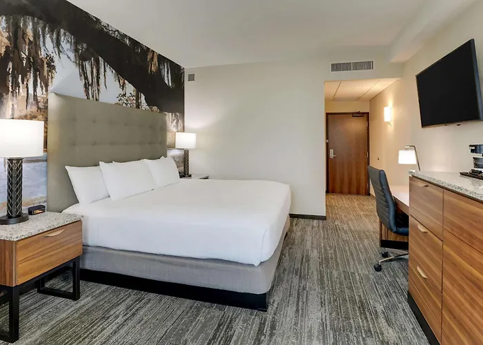 Drury Plaza 4*