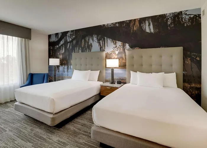 Drury Plaza Hotel 4*